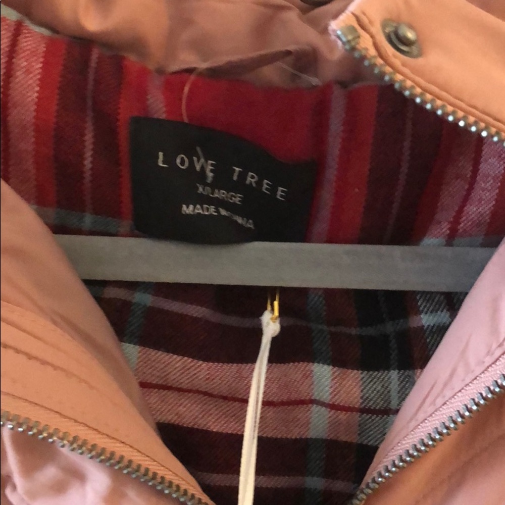 Pink coat - Picture 2 of 3